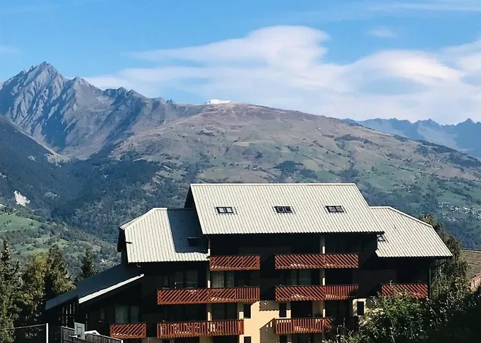 Les Plaisances - Deux Pieces Sous Les Toits Mae-4974 *